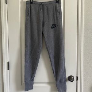 NIKE GREY SWEATPANTS (size: S)